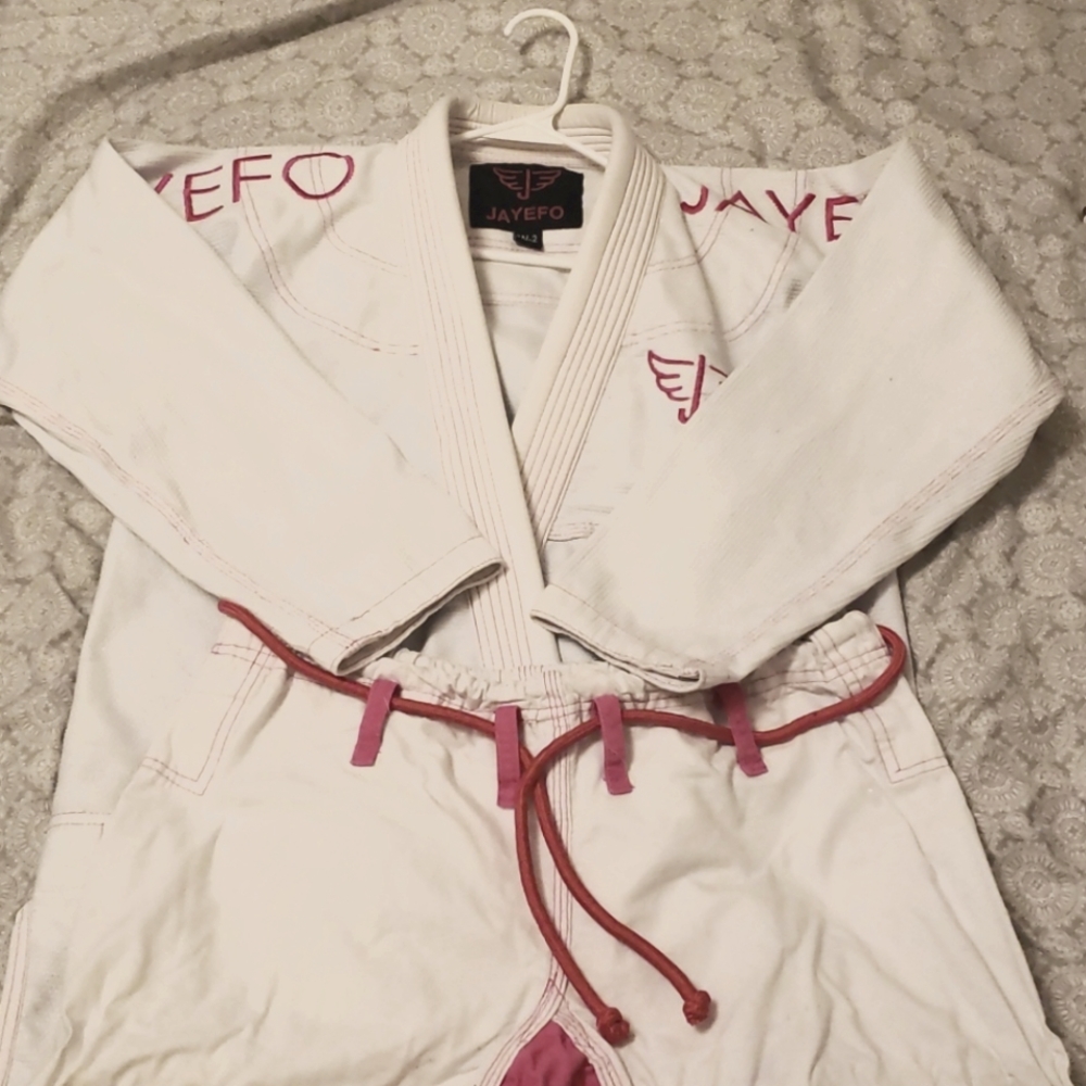 Women's jiu jitsu gi